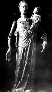 La primitiva Virgen de la Hiniesta en una foto previa a su restauración