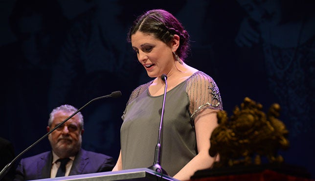 Carla Elena: «El manto de la Coronación está en un momento propicio para restaurarlo»