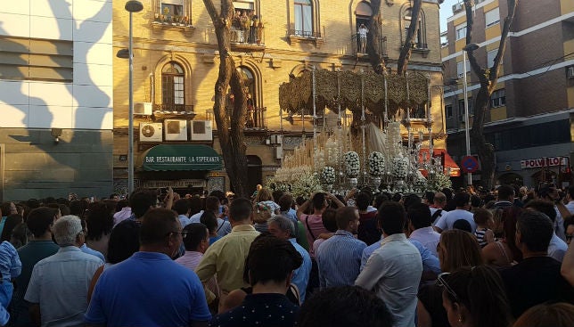 Más de una hora de retraso en la procesión de ida de la Virgen de la Salud