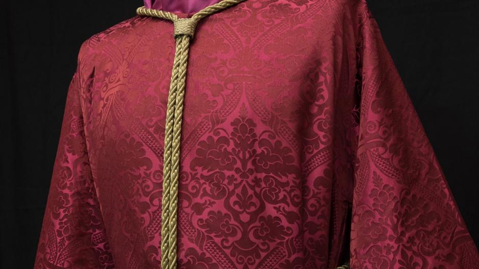 Así es la nueva túnica para el Cristo de las Tres Caídas de la Esperanza de Triana