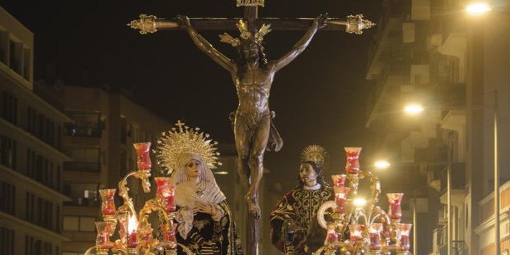 Pedro Manzano Restaurar Al Cristo De La Expiraci n De Huelva pedro-manzano-restaurar-al-cristo-de-la-expiraci-n-de-huelva