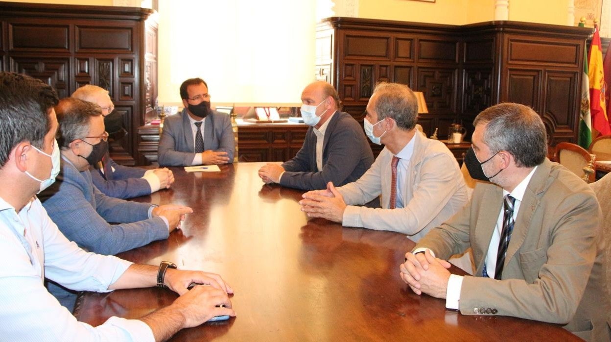 Reunión del Ayuntamiento y el Gran Poder