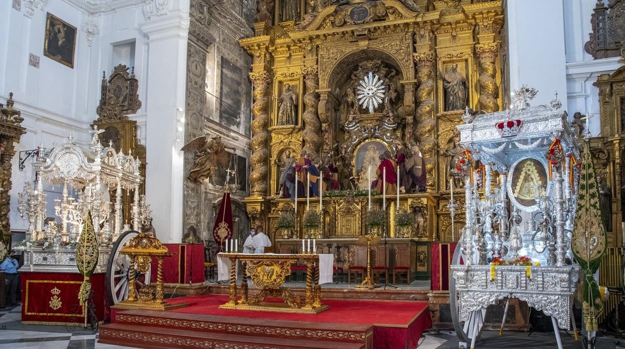 Carretas de La Palma del Condado y Coria del Río, en la iglesia de Los Terceros