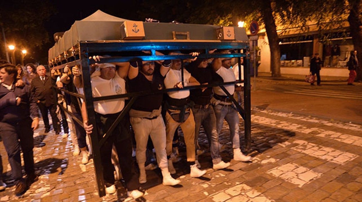 Ensayo de costaleros