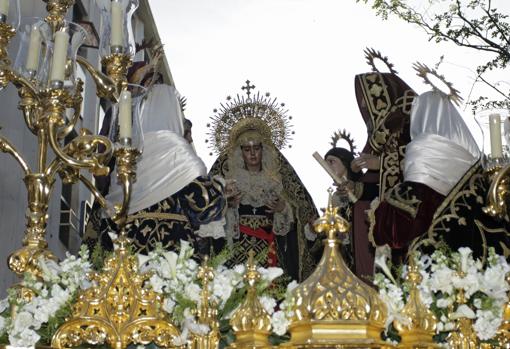 La Virgen de Villaviciosa del Santo Entierro el Sábado Santo