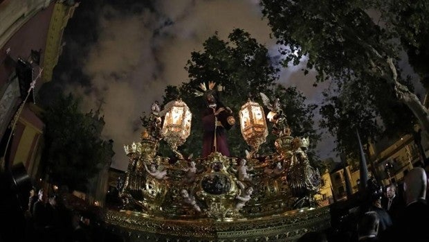 Hermandades y Cofradías de la Madrugada en Sevilla