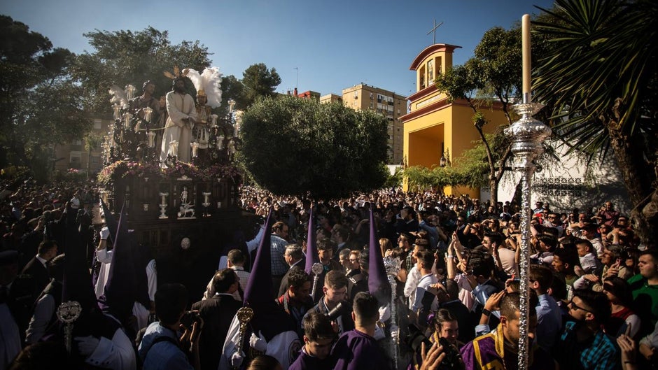 Viernes de Dolores de Sevilla en directo: sigue las procesiones de la Semana Santa 2022