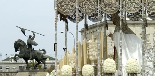 Horarios e itinerarios del Domingo de Ramos en Sevilla de la Semana Santa 2022