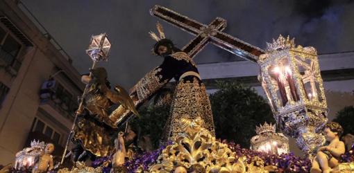 Horarios e itinerarios de la Madrugada de la Semana Santa de Sevilla 2022