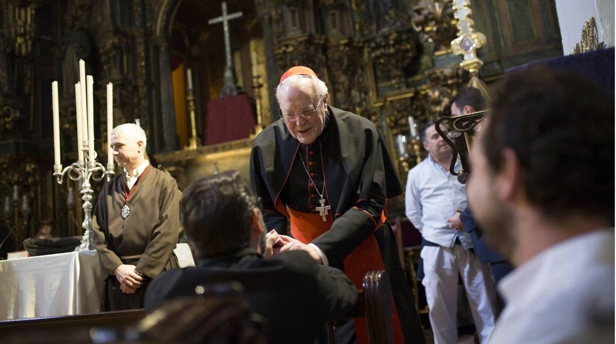 El cardenal Amigo Vallejo en la hermandad del Buen Fin el Miércoles Santo de 2018