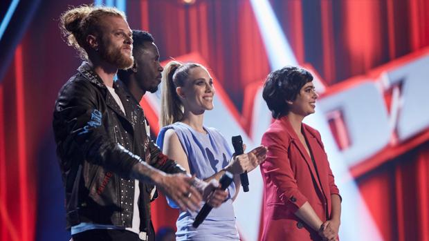 Cara y cruz para los sevillanos de La Voz: Johanna Polvillo pasa a la final y Rafa Ruiz «El Bomba» se queda a las puertas