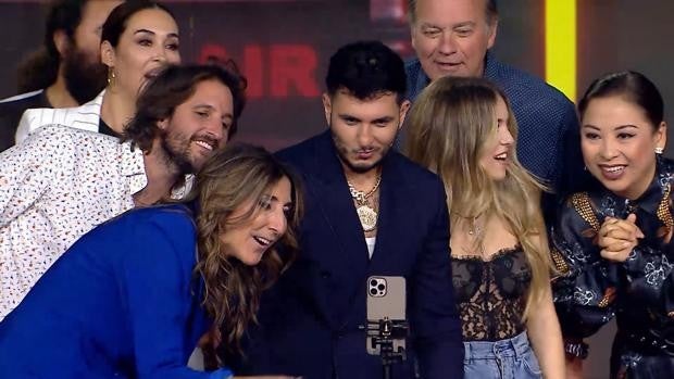 Las clases de 'Tik Tok' de Paz Padilla a Bertín Osborne con Omar Montes y Ana Mena