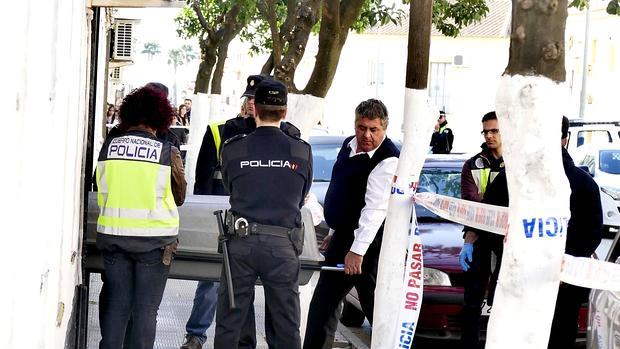 Féretro con los restos mortales de la víctima