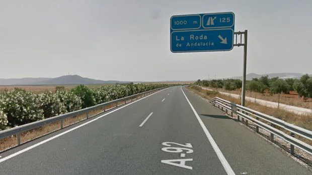El accidente ha tenido lugar en el kilómetro 127 de la A-92 en el municipio de La Roda de Andalucía
