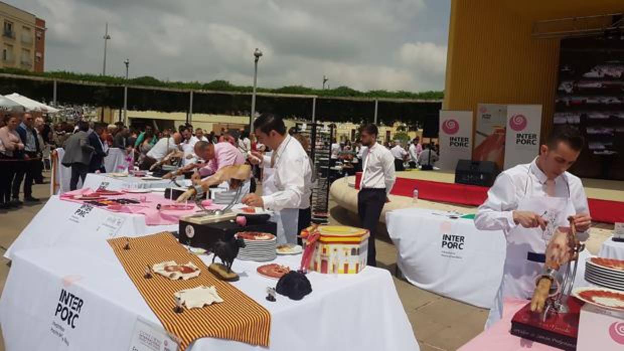 Uno de los instantes del concurso internacional en la Plaza del Arenal