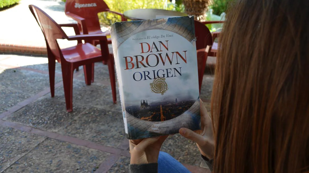 El escritor Dan Brown se ha sentido atraído por los matices del fenómeno de El Palmar de Troya