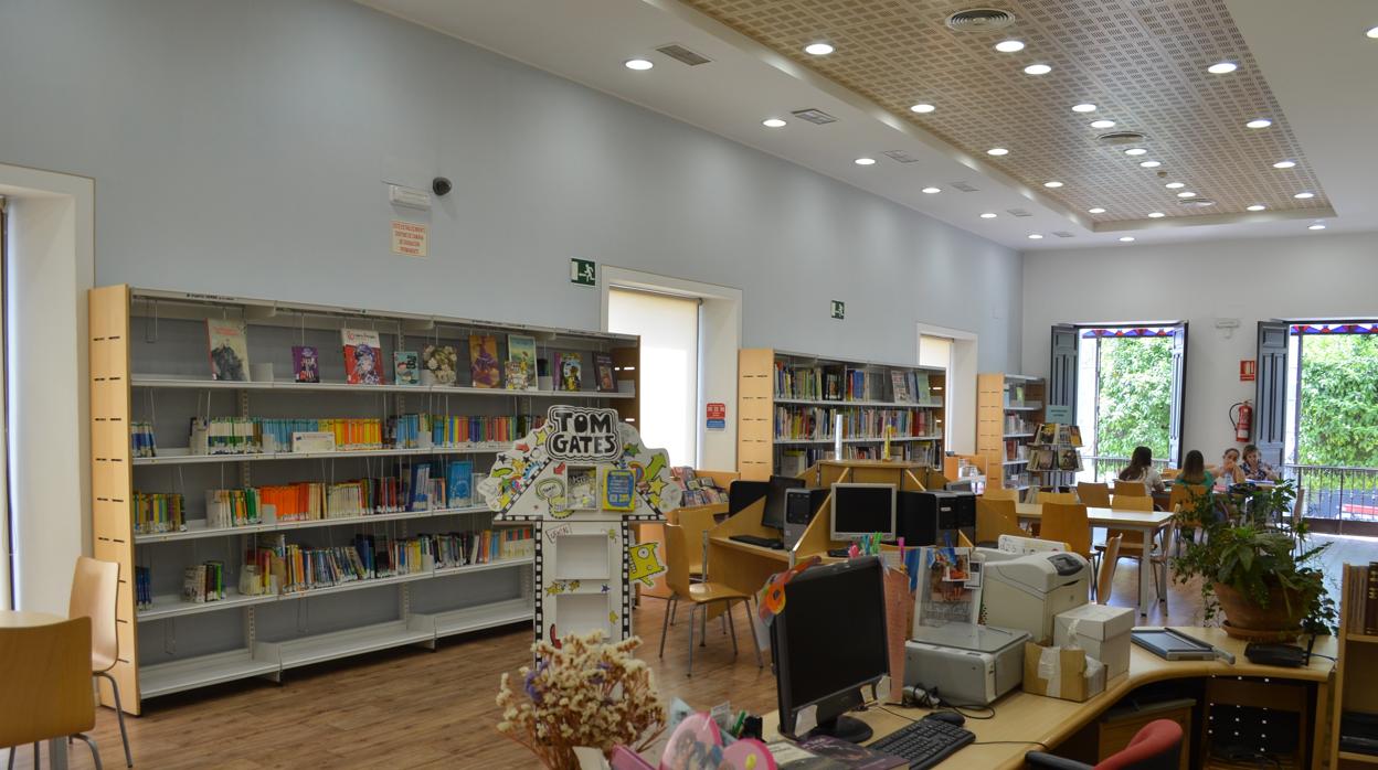Las instalaciones de la Biblioteca reciben cada día la visita de cientos de utreranos