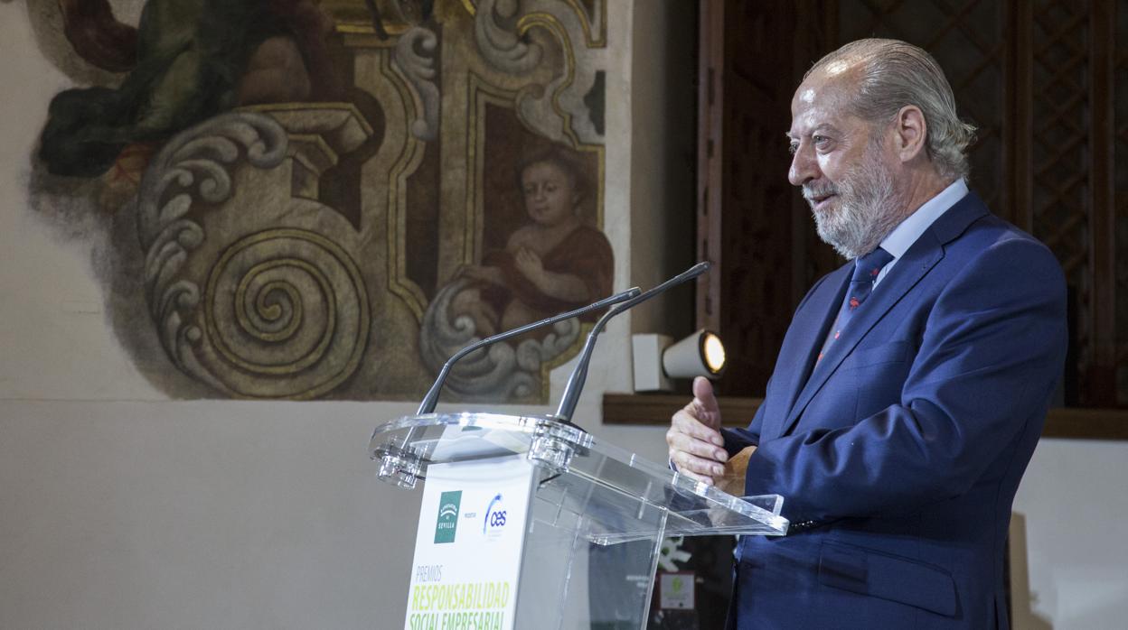 El presidente de la Diputación de Sevilla ha confirmado que se recuperará la jornada laboral de 35 horas semanales