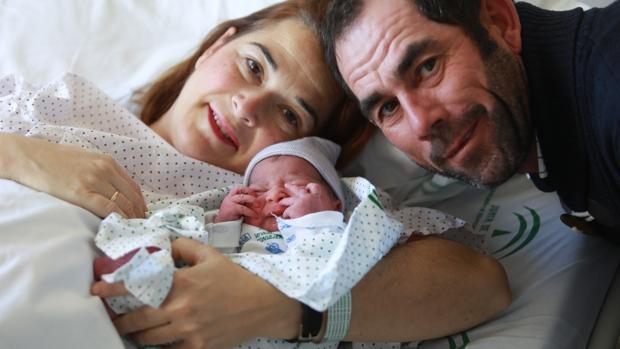 El primer bebé que ha nacido en 2019 en la provincia de Sevilla es una niña y es lebrijana