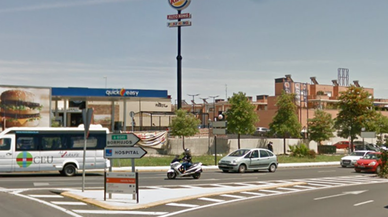 Gasolinera en Bormujos cerca de las viviendas