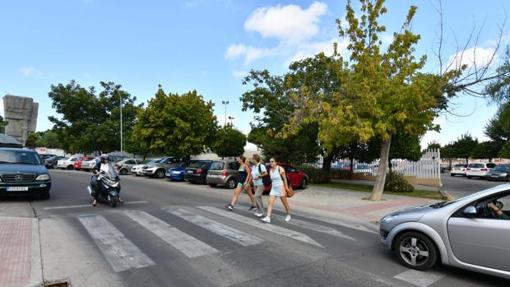 Una de las calles de Tomares