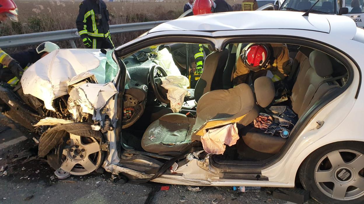 Estado en el que ha quedado uno de los vehículos implicados en el accidente