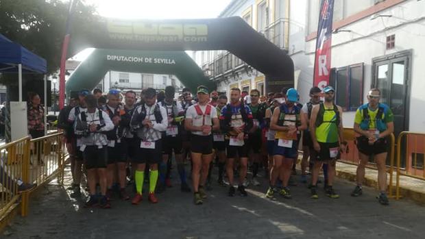 Muere uno de los voluntarios de la Trail Sierra Norte mientras recogía balizas en el campo