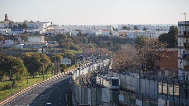 La Junta de Andalucía aprueba el plan intermunicipal para los accesos desde Tomares al metro de San Juan