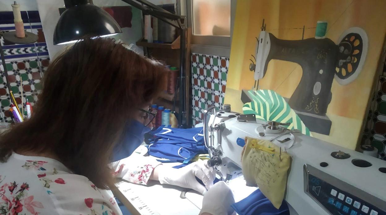 Más de 50 costureras voluntarias elaborarán mascarillas contra el coronavirus en Alcalá de Guadaíra
