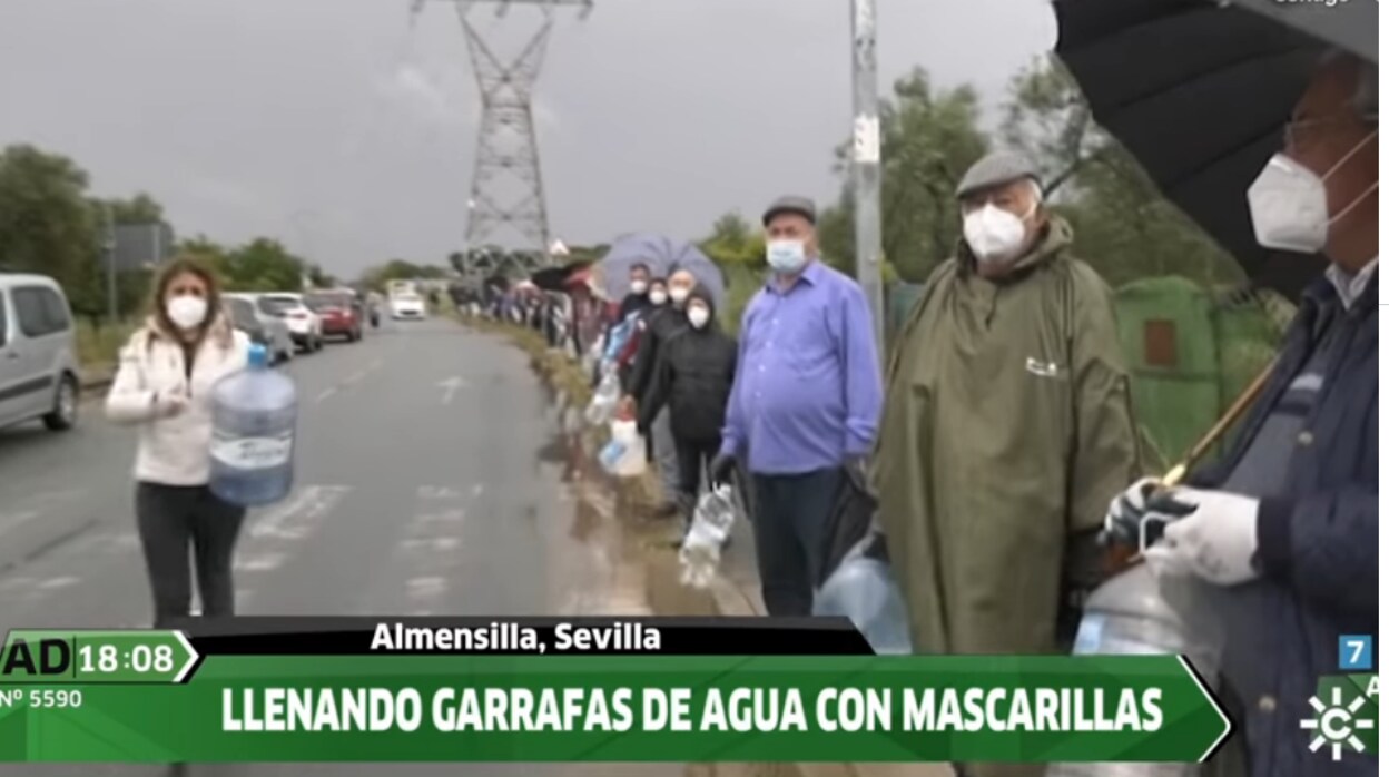 Vecinos del Sector F de Almensilla en un vídeo de Andalucía Directo sobre la falta de agua en esta zona