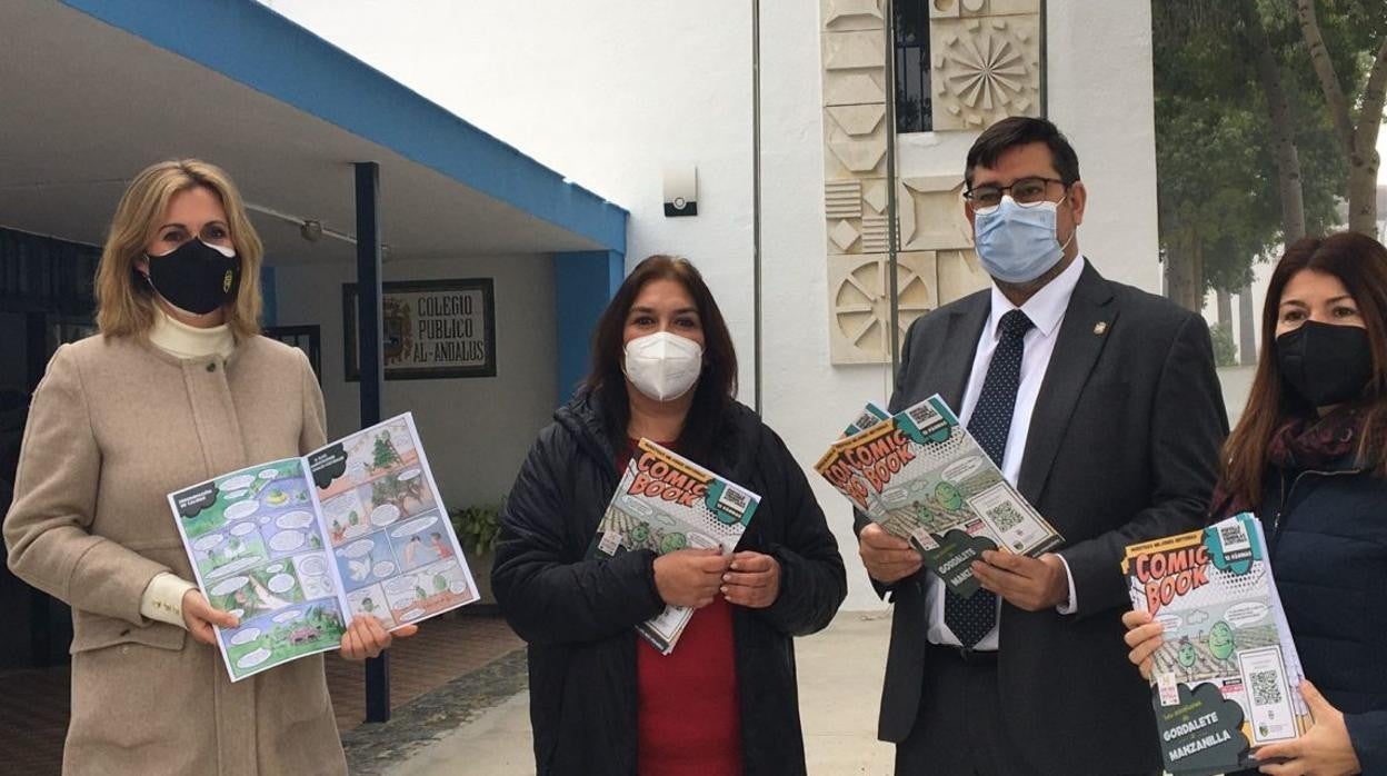 La campaña ha llegado a los colegios utreranos gracias a la distribución de unos curiosos comics