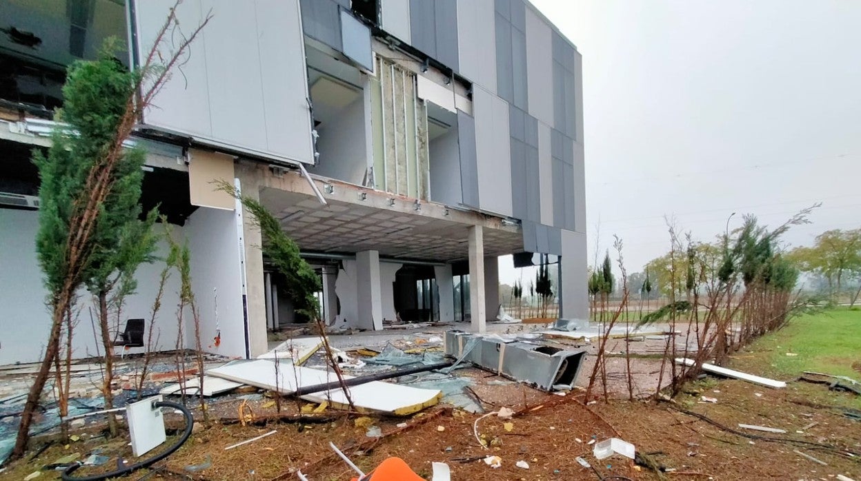 Actos vandálicos sufridos en el Parque de Innovación Empresarial Sánlucar la Mayor (Soland)