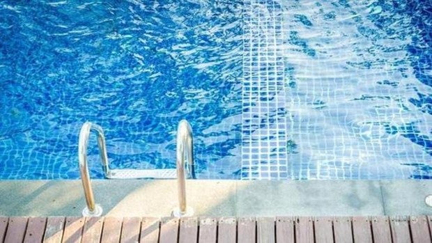 Hallan muerta en una piscina a una mujer de 86 años en Villanueva del Ariscal