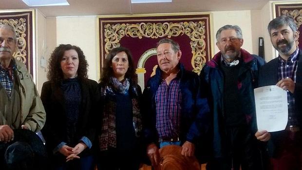 Día 40: Los cuatro peregrinos vascos ya peregrinan con la hermandad de Lucena rumbo a El Rocío