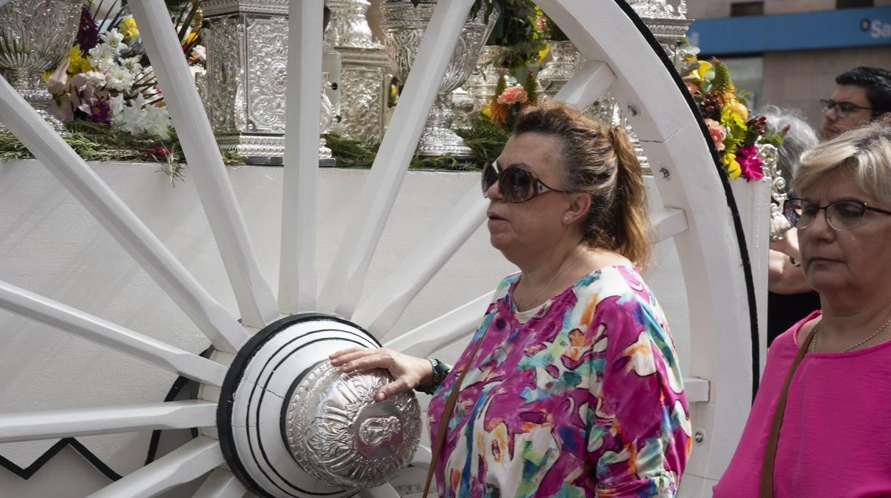 Salida de las hermandades rocieras de Sevilla hacia la aldea almonteña