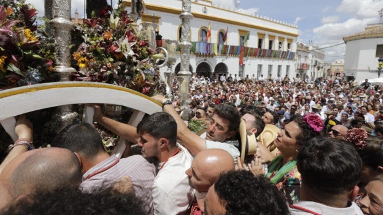 La carreta de Coria subiendo los siete escalones de Villamanrique