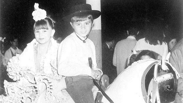 Rafael Gordillo: «Paseé por el real a Camacho y Juanito con los sombreros de cartón que les compré»