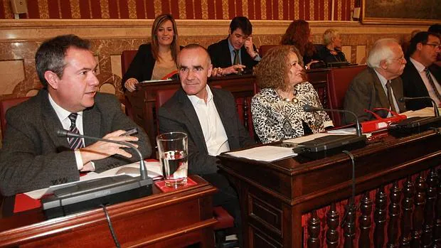Juan Espadas, este viernes durante el pleno del Ayuntamiento de Sevilla