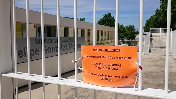Este es el aviso que la biblioteca da a los usuarios: del 16 al 20 de mayo, cerrada por las tardes