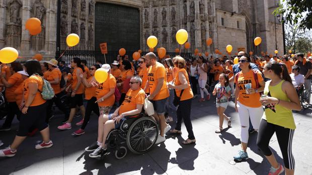 «Ustedes los políticos pueden ayudarnos. ¡Por favor, háganlo ya para después no arrepentiros!»