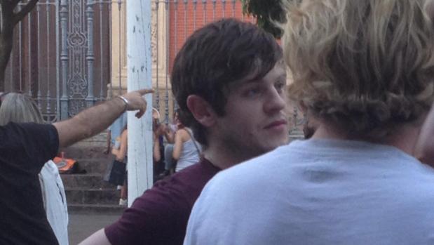 ¿Está Ramsay Bolton tomando cervezas en el Salvador?