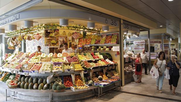 Denuncian malos olores en el mercado de la Encarnación