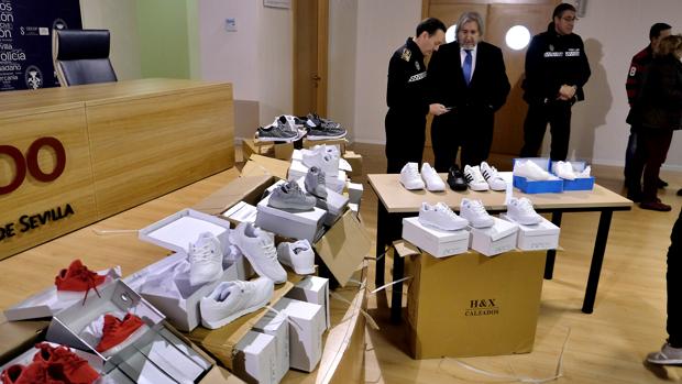 Concluye la «Operación Suela» con la incautación en Sevilla de otras 34.500 zapatillas falsificadas