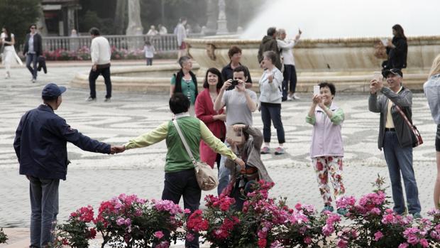 Un grupo de turistas chinos, en el centro de Sevilla