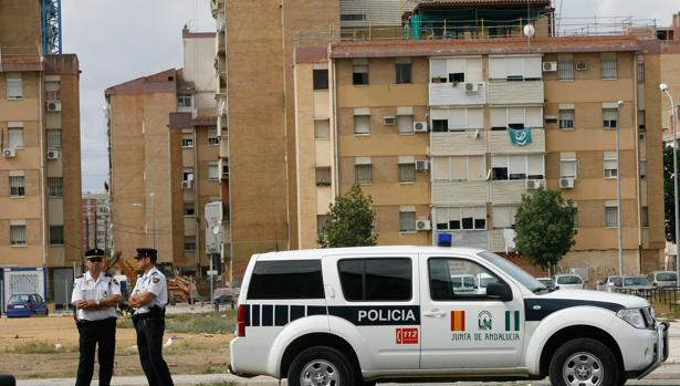 El pasado año la Policía detuvo a 254 personas en el Polígono Sur