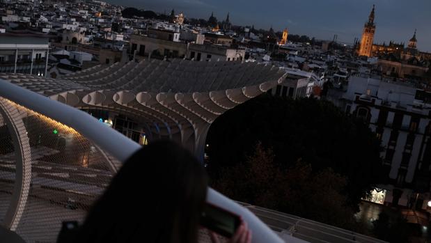 La Encarnación o Santa Cruz, los barrios más solicitados por los turistas en Sevilla