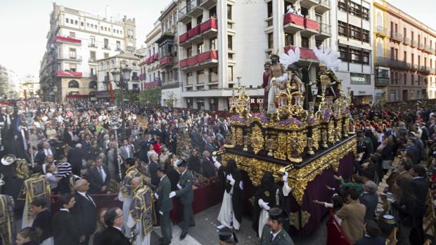 La Policía Local ha detectado una estafa en el alquiler de un balcón de La Campana para Semana Santa