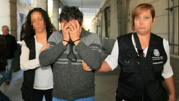 El acusado de la violación mortal del Parque de María Luisa en los juzgados de Sevilla