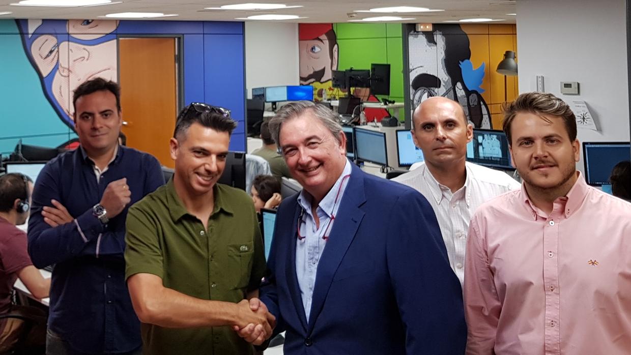 Firma del convenio entre Legal Innovation y la sevillana Lantia Publishing