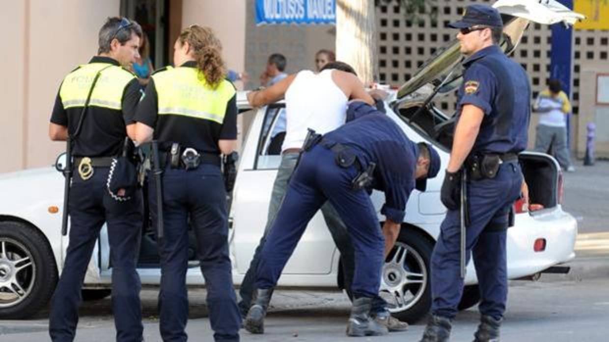 En la reunión se han analizado los últimos incidentes protagonizados por clanes rivales